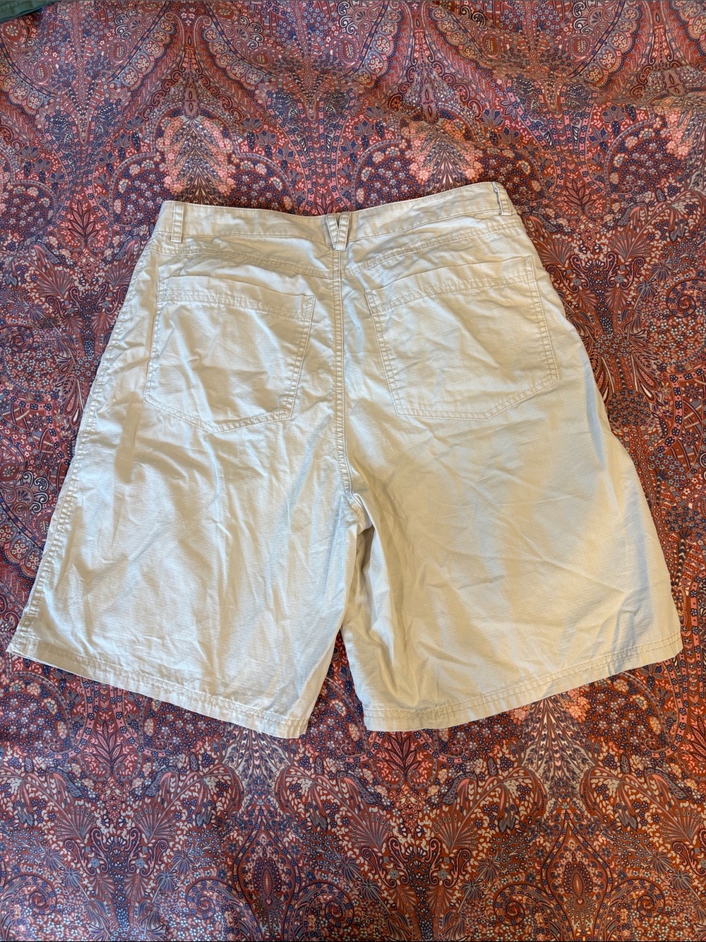 Divided by H&M Cargo Shorts Cream Color Leandra - Picture 3 of 9